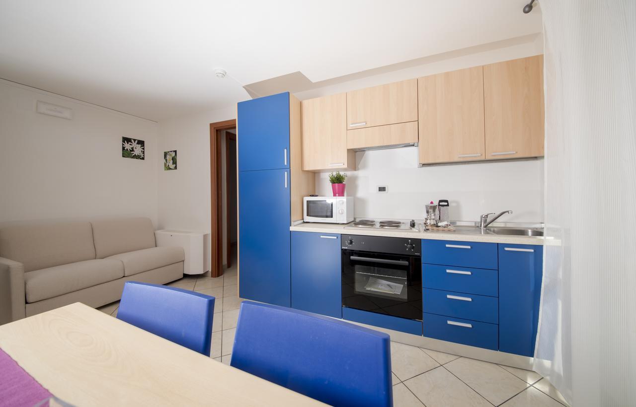 Residence Verbena Ріміні Екстер'єр фото