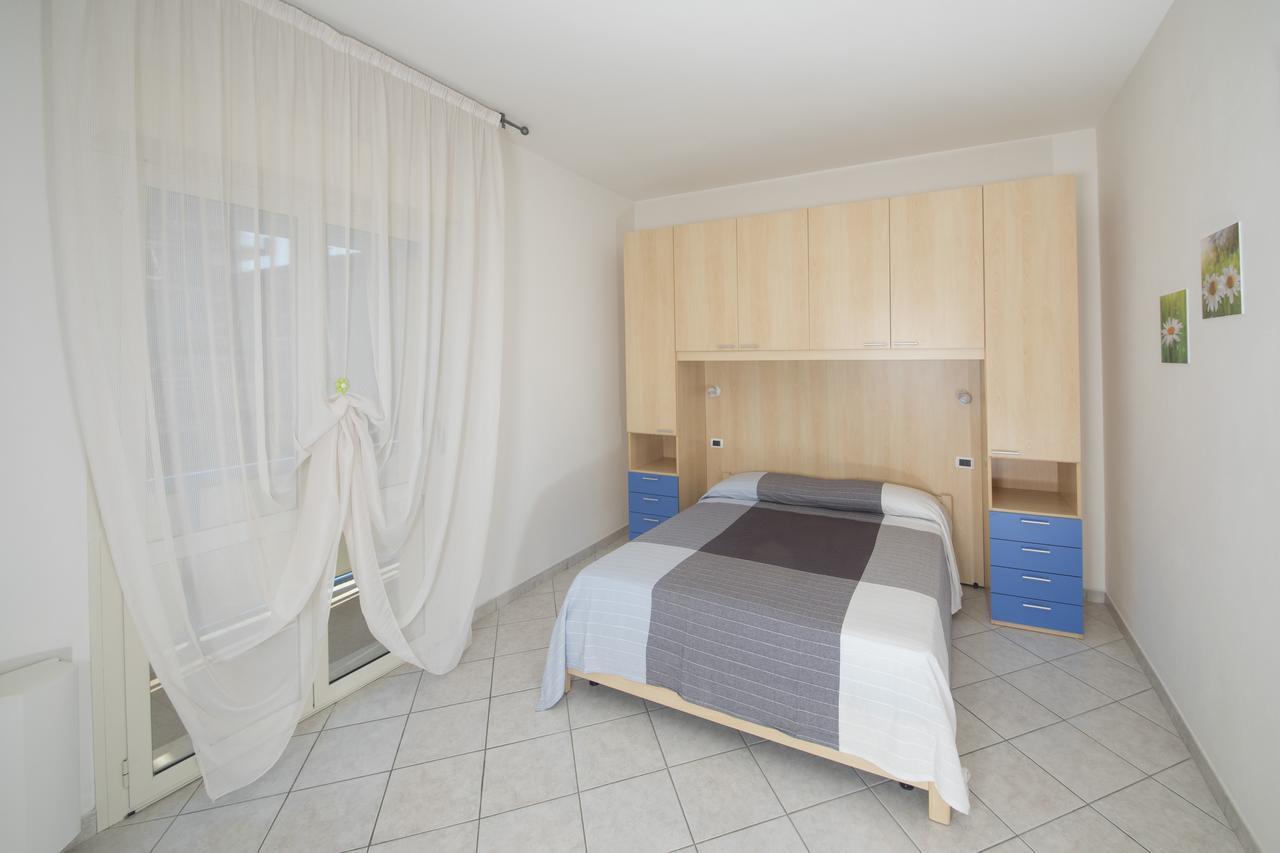 Residence Verbena Ріміні Екстер'єр фото